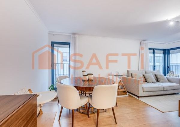 Apartamento T4 em Lisboa
