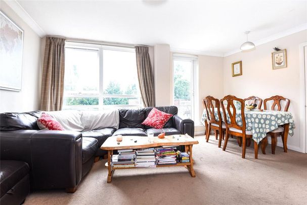 2 bedroom flat to rent - Photo 1