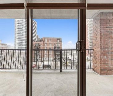 Appartement à louer - Laval (Chomedey) (Carrefour Saint-Martin) - Photo 4