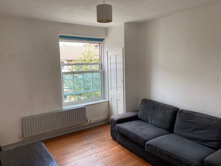 3 Bed Flat, Lant House, SE1 - Photo 2