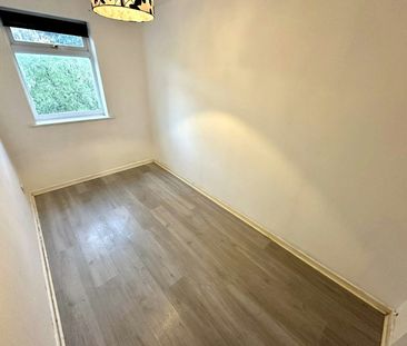 Flat to rent on - Photo 5