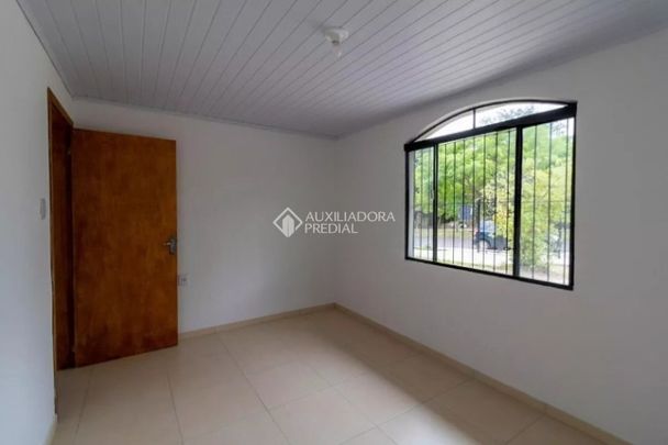 Casa com 3 quartos e 155m² para alugar em Guarujá, Porto Alegre. - Photo 1