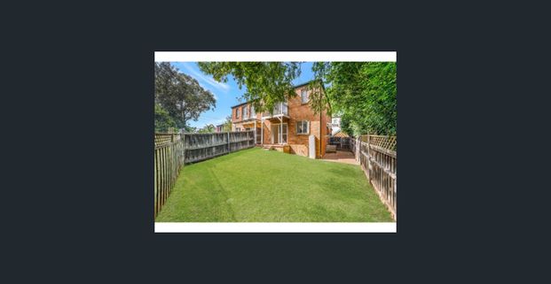 Warm and Welcoming Family Retreat - Photo 1