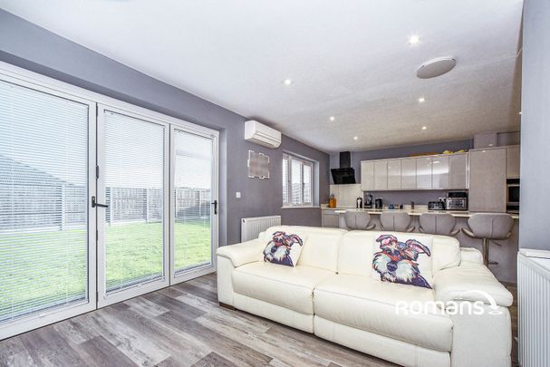 2 bedroom bungalow to rent - Photo 1