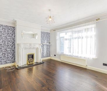 3 bedroom bungalow to rent - Photo 1