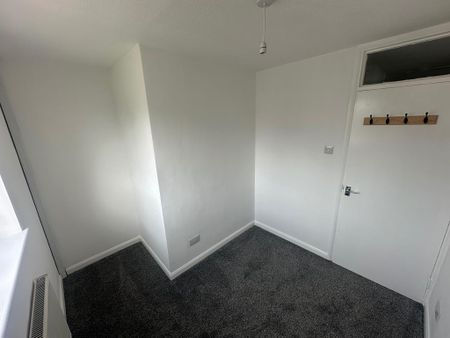 2 bedroom maisonette to rent - Photo 3