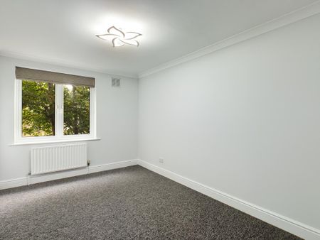3 bedroom apartment to rent - Photo 2