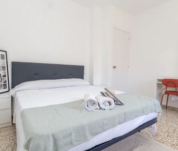 Calle Martínez Maldonado, Málaga, Andalusia 29007 - Photo 2