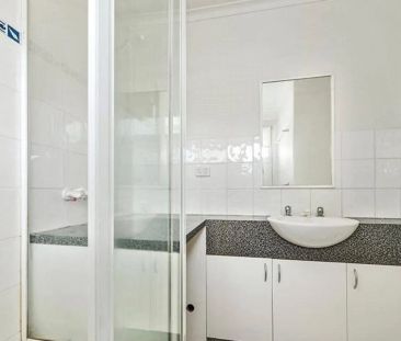 Unit 10/39 Byron Street, Elwood. - Photo 5