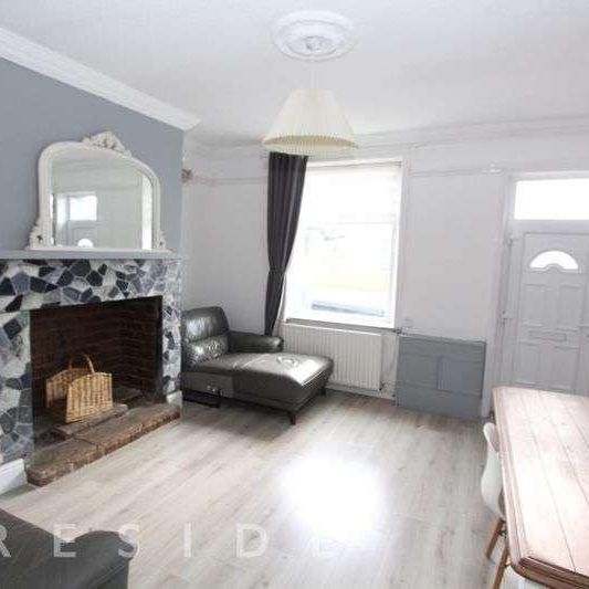 Smithy Bridge, Hollingworth Lake, Littleborough, OL15 - Photo 1