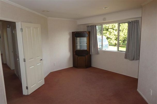 Country Home - Photo 1