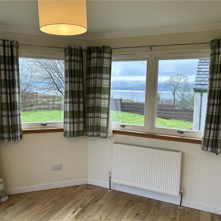 4 bedroom detached house to rent - Photo 1