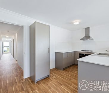 RELEAXED COASTAL LIVING - Photo 3