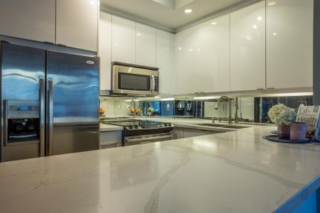 For Lease - 21 Grand Magazine Street Unit# 1508, Toronto, Ontario - Photo 4