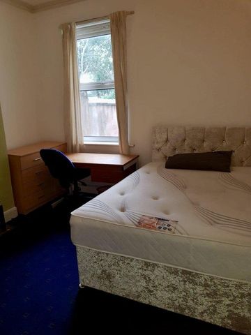 7 bedroom house share to rent - Photo 2