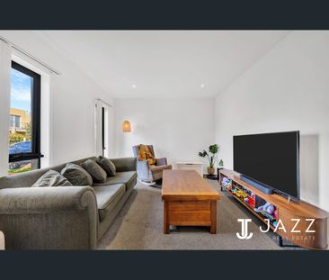 2/6-8 Friar Park Place, Point Cook, Vic 3030 - Photo 4