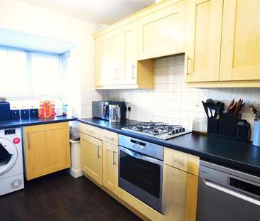 Broomfield Gate, Slough, SL2 - Photo 5