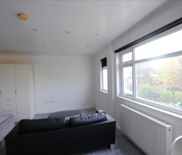 Studio to rent - Photo 4