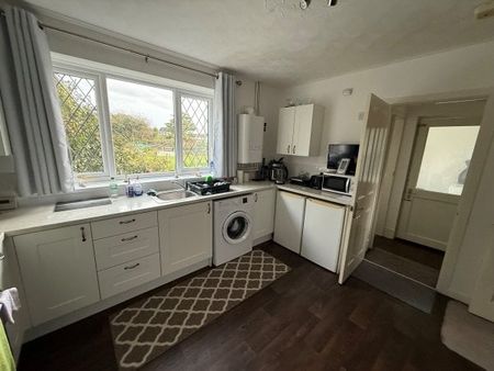 Bryn Illtyd, Burry Port, SA16 - Photo 3