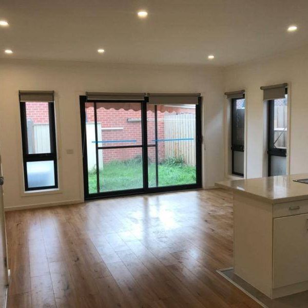 Nearly New 4-Bedrooms Townhouse in Clayton - Photo 1