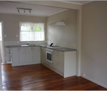 TAKAPUNA - 2 Bedroom Brick & Tile Unit - Photo 5