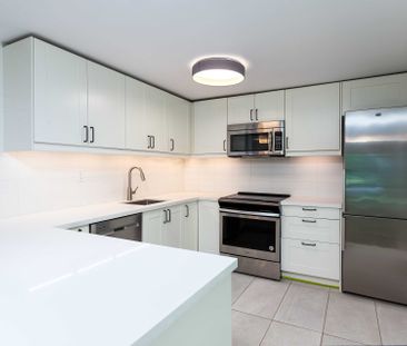 For Lease - 1207 Lorne Park-Coachhous Road, Mississauga, Ontario - Photo 1