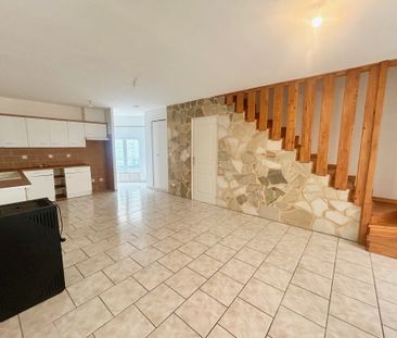 Location Maison 4 pièces 78m² COMBRONDE 63460 - Photo 2