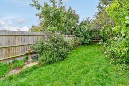 Fontaine Road, Streatham Common, SW16 - Photo 2