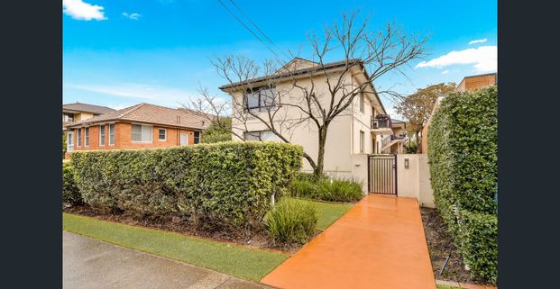 Boutique Living - Photo 1