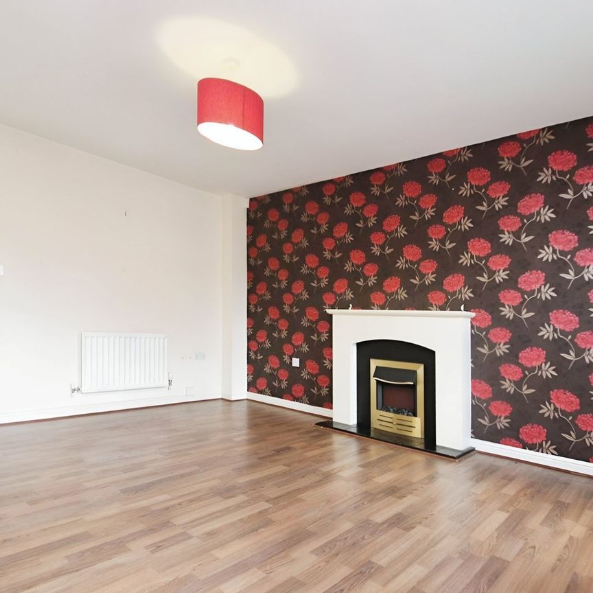 3 bed end of terrace house to rent in Sharman Row, Langley, SL3 - Photo 1