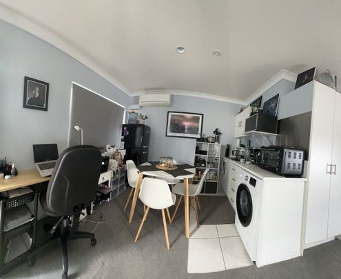 Runaway Bay - Photo 1