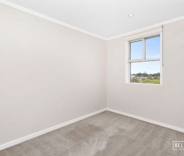 Cozy Two Bedroom Apartment in Shenton Park with Stunning Park and C... - Photo 3