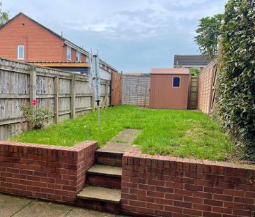 2 bedroom Two Bedroom Terrace House to rent - Photo 6