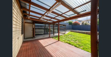 Sweeping Views and Effortless Living - Photo 5