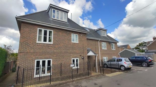 1 bedroom flat to rent - Photo 1