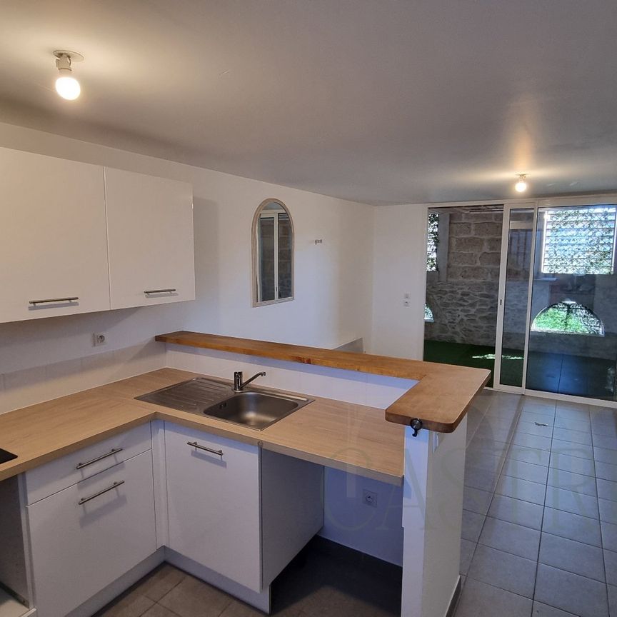 Location Appartement 3 pièces 52m² GALLARGUES LE MONTUEUX 30660 - Photo 1