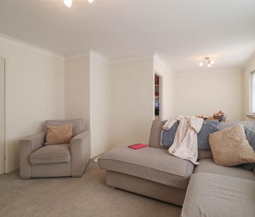 3 bedroom detached bungalow to rent - Photo 3