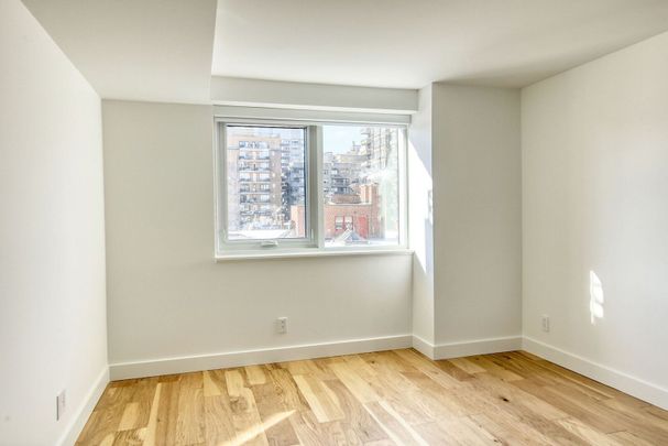 3460 Peel Street - Photo 1