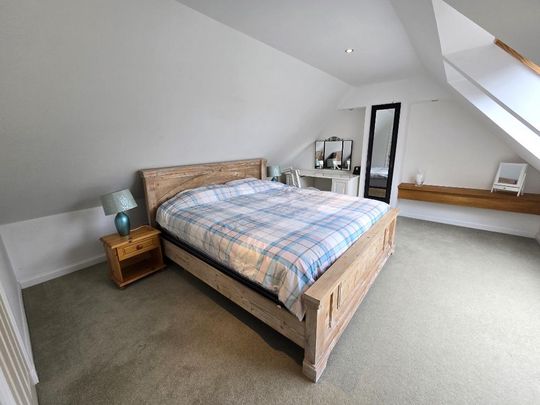 6 bedroom detached house to rent - Photo 1