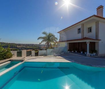 House T4 in Barcarena, Oeiras - Photo 6