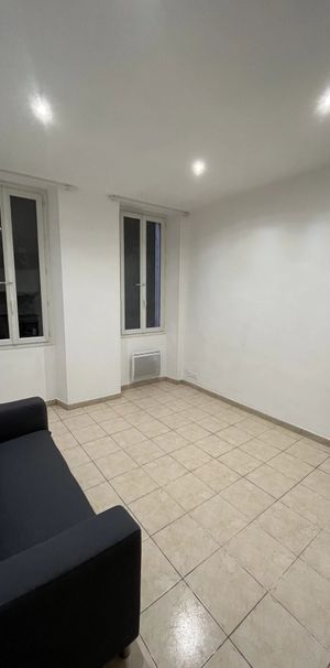 Location Appartement 2 pièces 42m² MARSEILLE 3ème - Photo 1