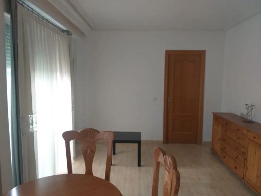 Apartamento de alquiler en Travesía Noria, Zona Renfe - Photo 1