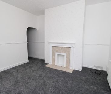 To Let 2 Bed Mid Terraced House - Photo 4