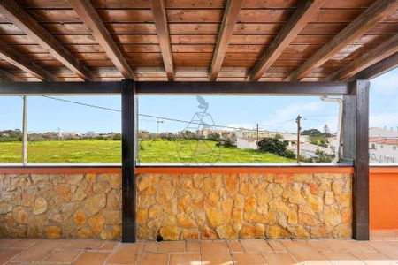 Luxury Villa for rent in Portimão, Portugal - Photo 5