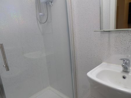 Ffordd Y Ffynnon, Bangor, Gwynedd, LL57 - Photo 3