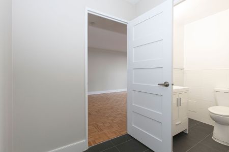 For Lease - 666 Spadina Avenue Unit# 2102, Toronto, Ontario - Photo 4