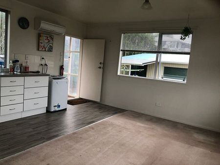 Granny Flat - one bedroom Cockle Bay - Photo 5