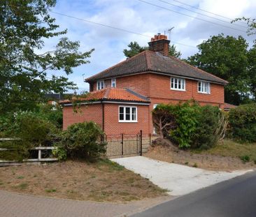 3 bedroom semi-detached house to rent - Photo 2