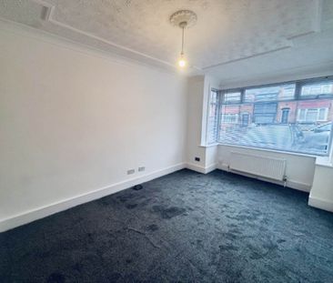 Benson Gardens, Armley, Leeds - Photo 2