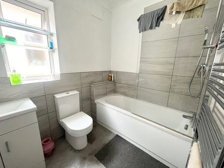 Pine Road, Bournemouth - Photo 3